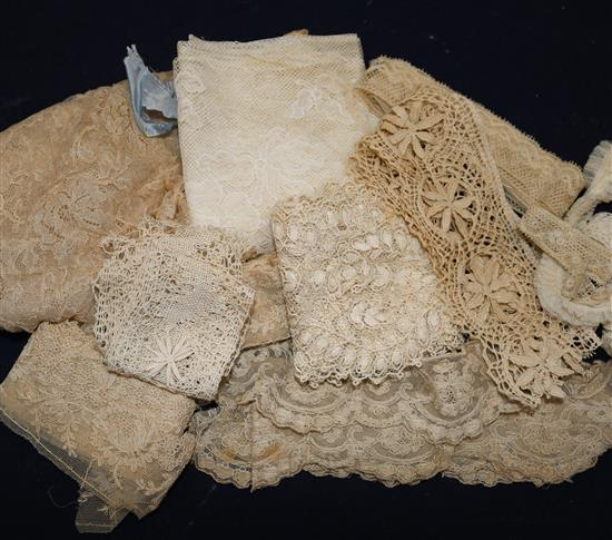Mourning jewellery, buckles & lace trimmings